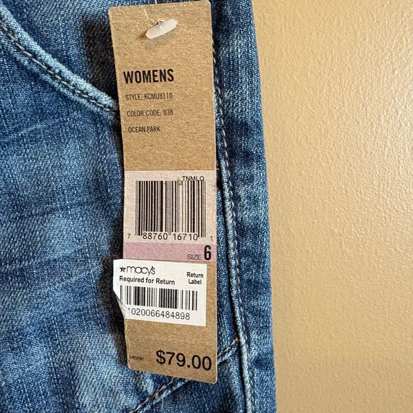 Vintage Y2K Split Back Flare Jeans Size 6 By DKNY NWT - Picture 4 of 9